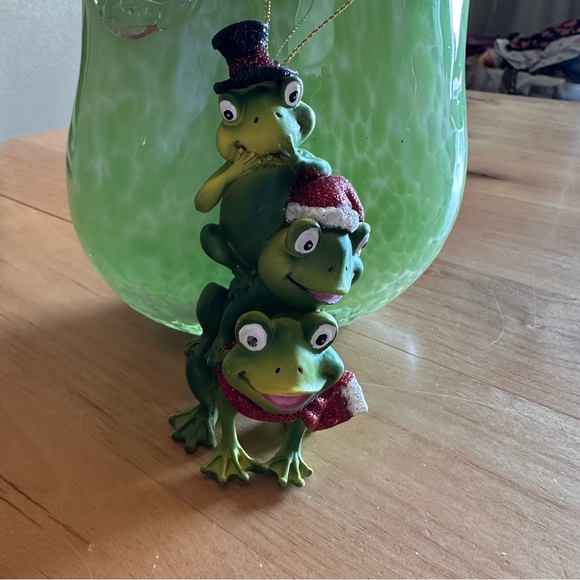 Leap Frogs 3 Stacked Up Christmas Ornament / Decoration - Picture 1 of 7